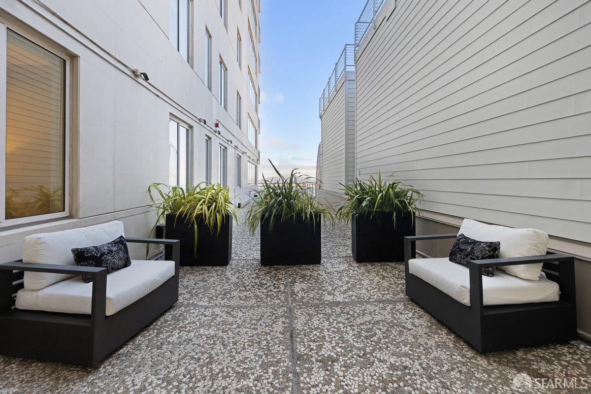 Detail Gallery Image 27 of 35 For 1080 Chestnut St 1b,  San Francisco,  CA 94109 - 1 Beds | 1/1 Baths