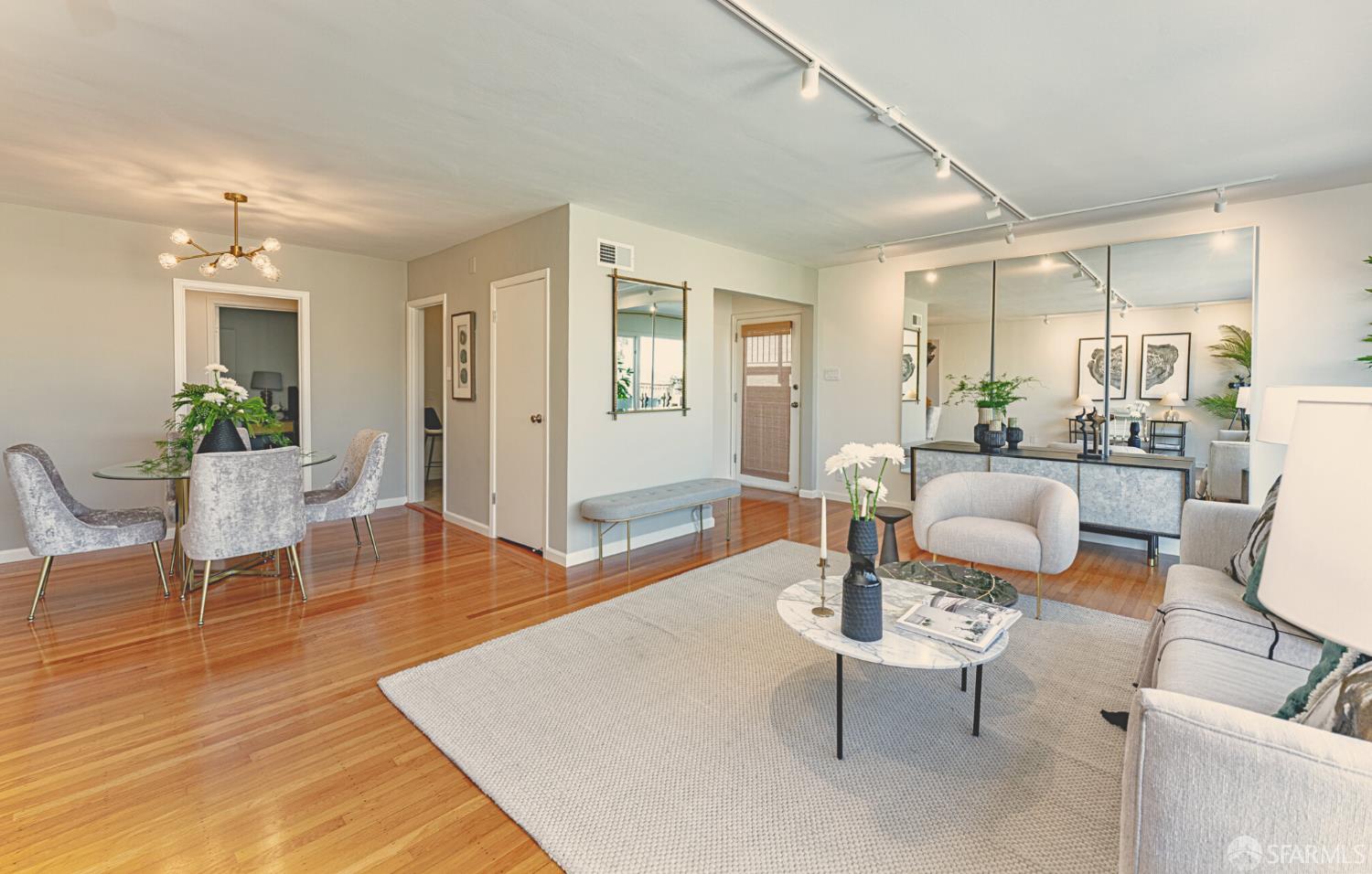 Photo #7: 425064490 Listing: Photo #7