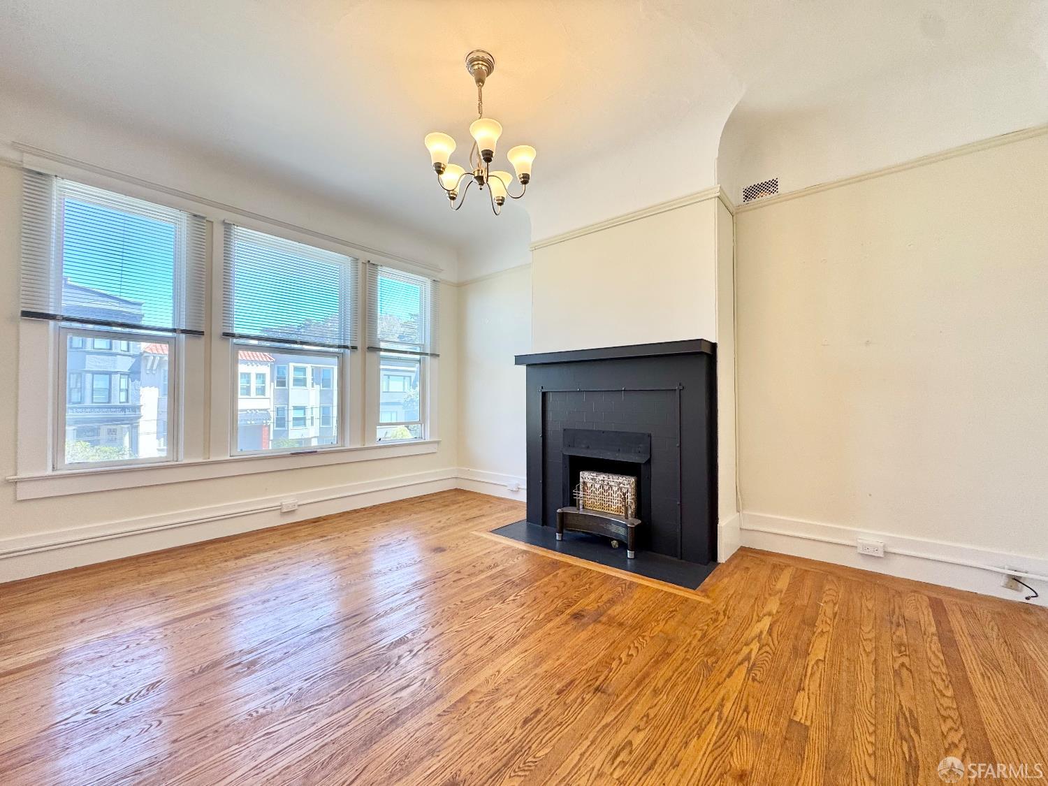 Detail Gallery Image 4 of 36 For 831 Arguello Blvd, San Francisco,  CA 94118 - – Beds | – Baths