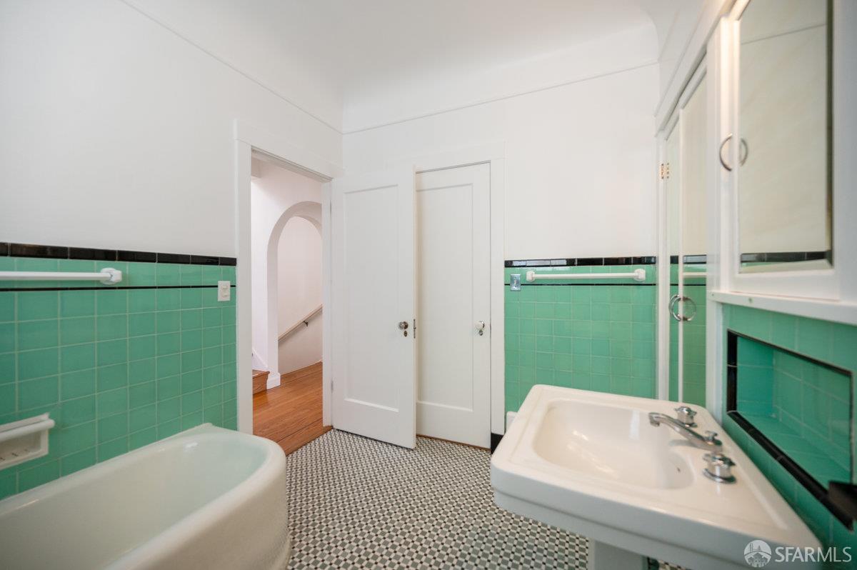Detail Gallery Image 20 of 49 For 351 Santa Ana Ave, San Francisco,  CA 94127 - 3 Beds | 3/1 Baths