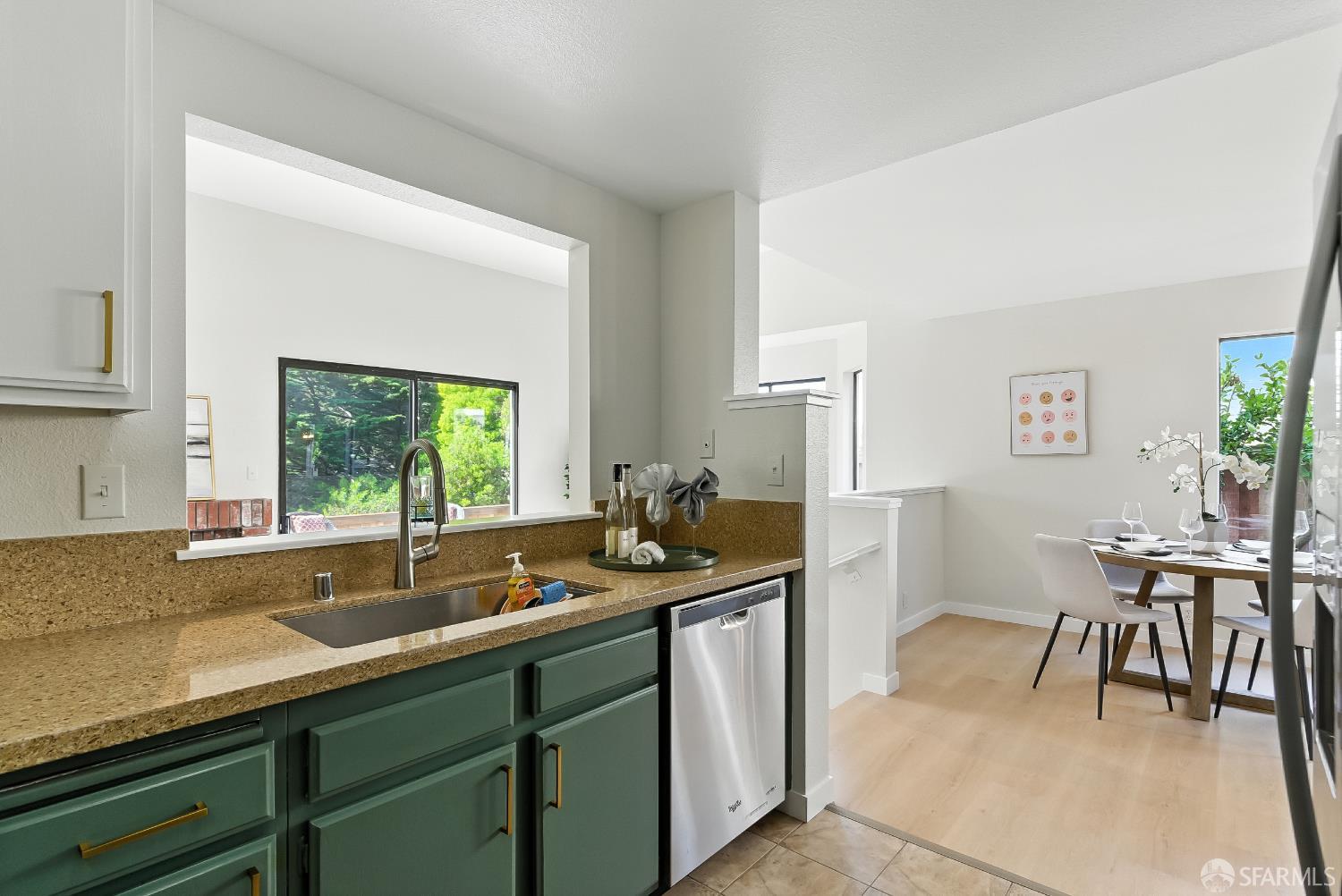 Detail Gallery Image 11 of 65 For 91 Crown Cir, South San Francisco,  CA 94080 - 2 Beds | 2/1 Baths