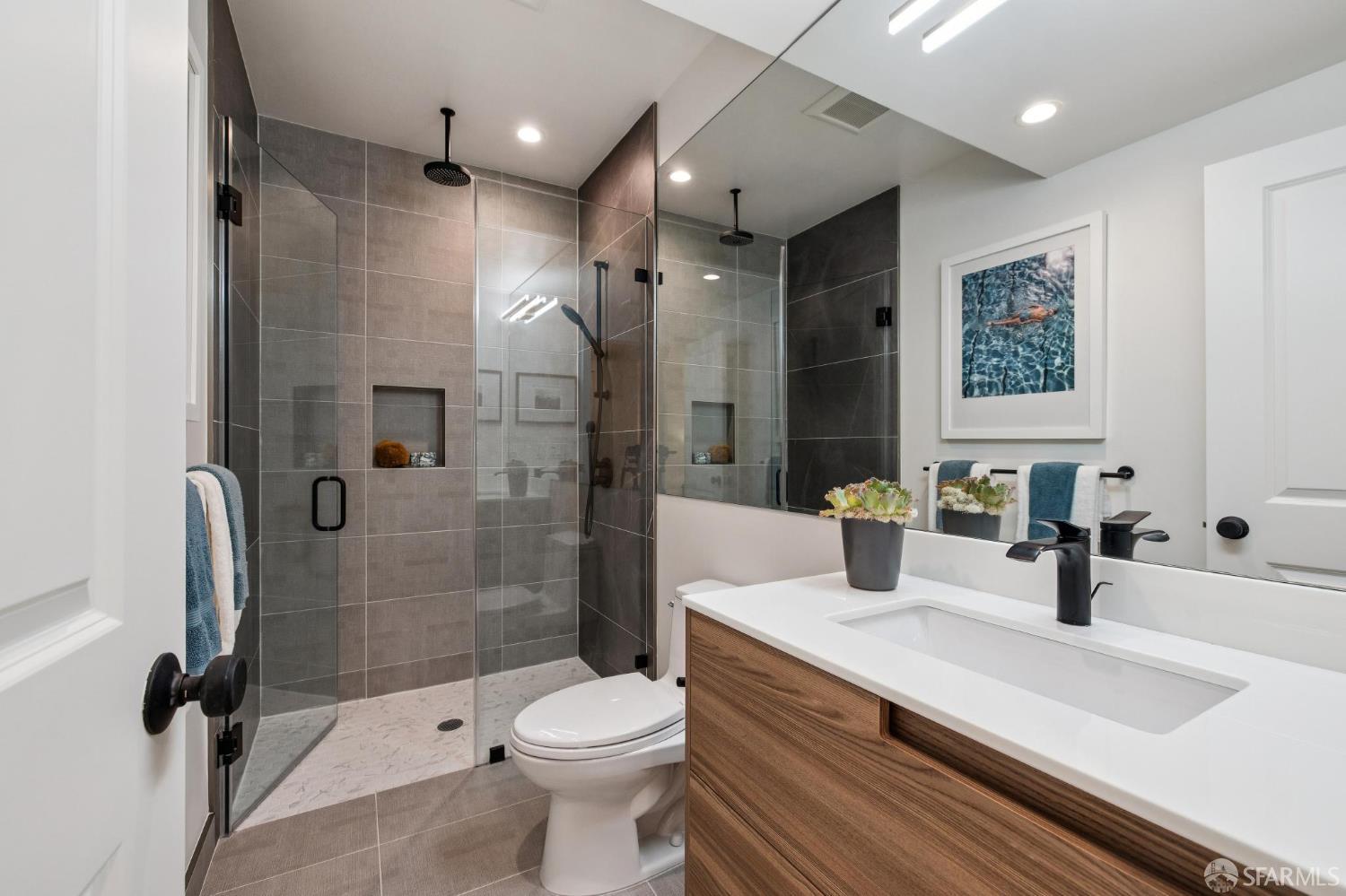 Detail Gallery Image 31 of 53 For 2262 26th Ave, San Francisco,  CA 94116 - 4 Beds | 4 Baths
