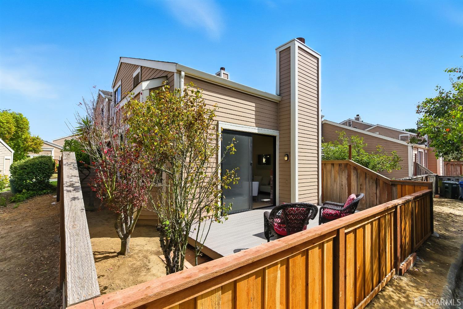 Detail Gallery Image 52 of 65 For 91 Crown Cir, South San Francisco,  CA 94080 - 2 Beds | 2/1 Baths