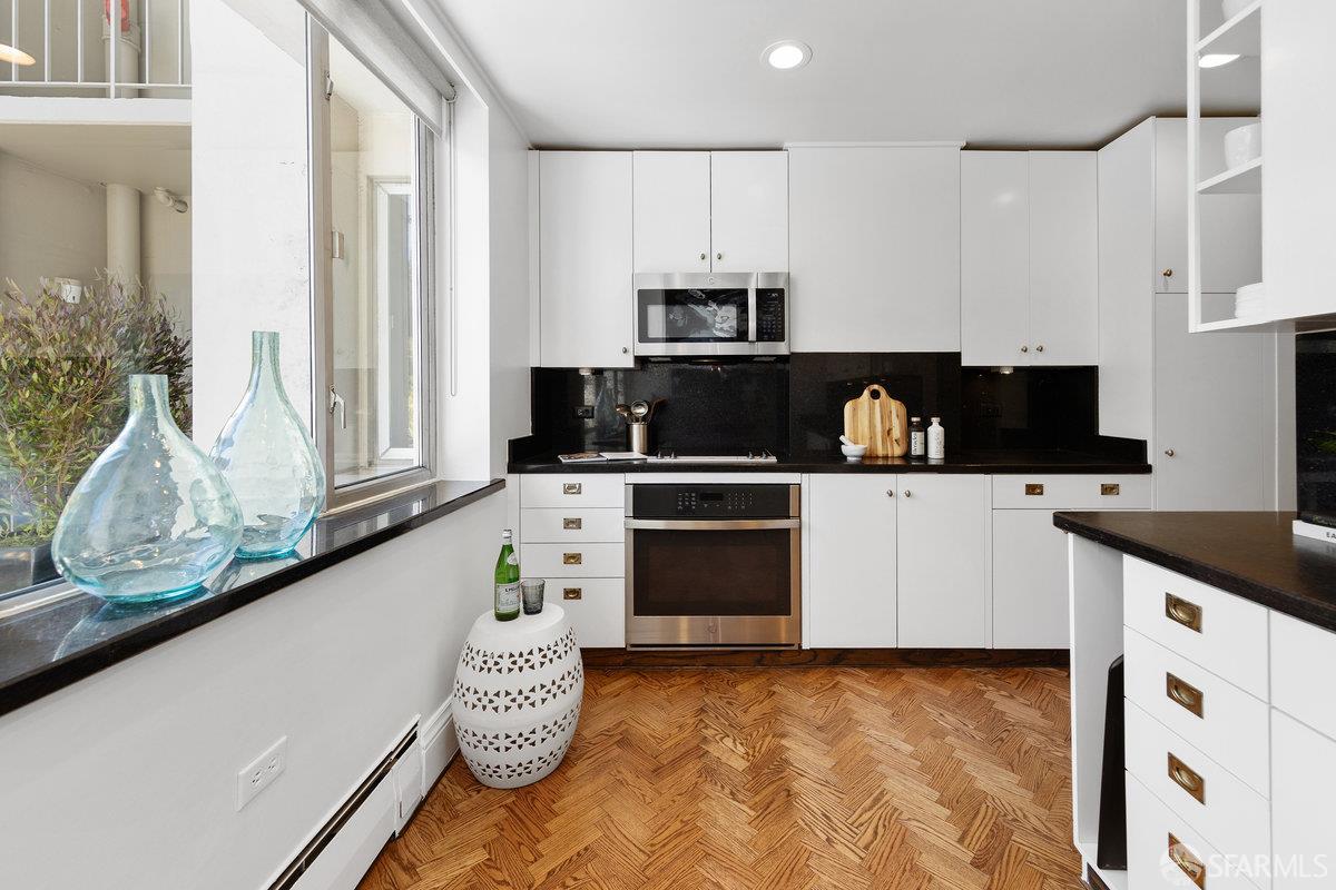 Detail Gallery Image 15 of 35 For 1080 Chestnut St 1b,  San Francisco,  CA 94109 - 1 Beds | 1/1 Baths