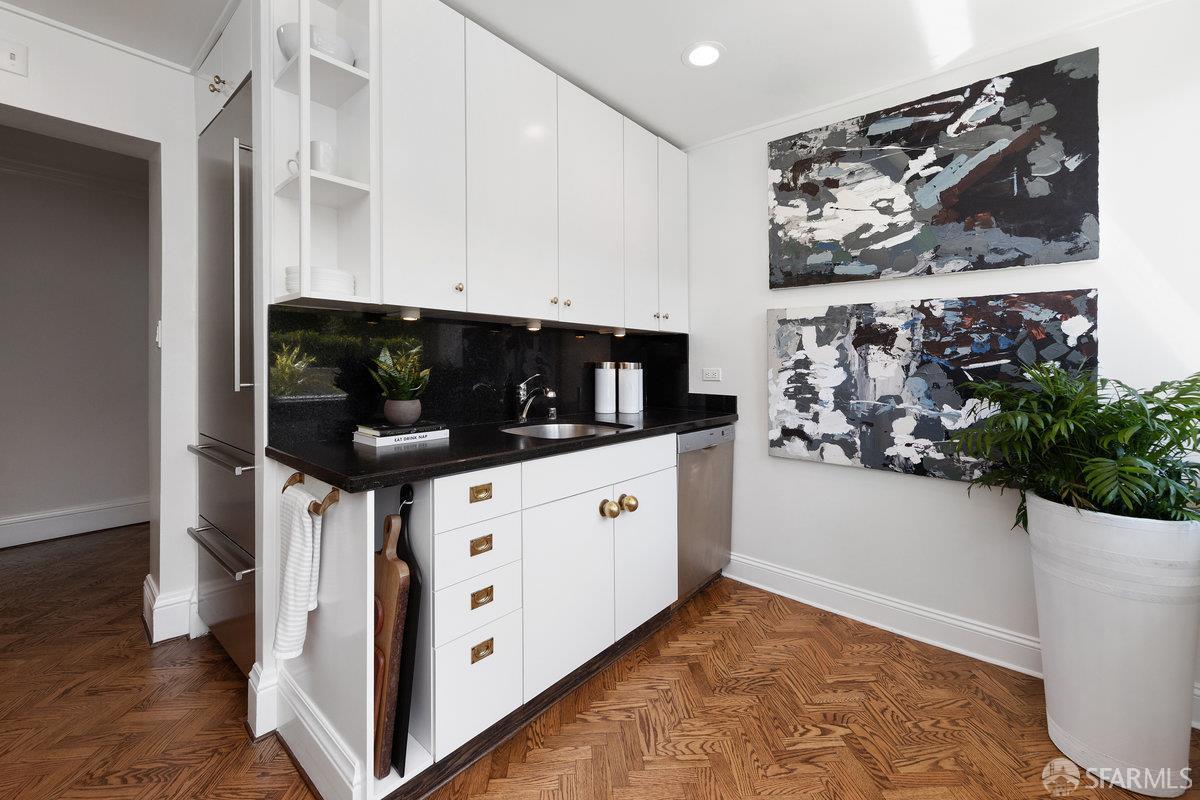 Detail Gallery Image 14 of 35 For 1080 Chestnut St 1b,  San Francisco,  CA 94109 - 1 Beds | 1/1 Baths