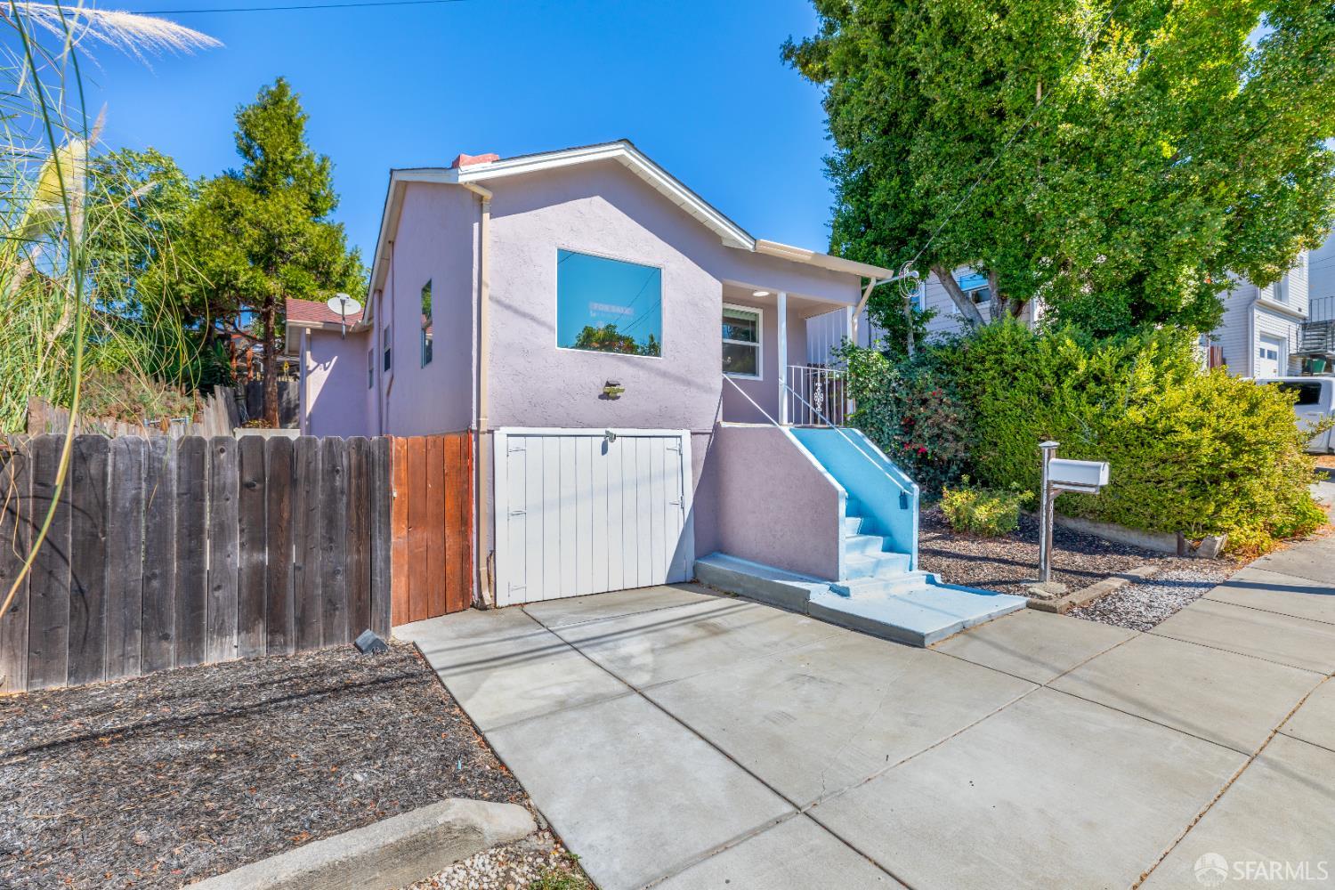 Detail Gallery Image 4 of 71 For 808 4th St, Rodeo,  CA 94572 - 3 Beds | 1 Baths