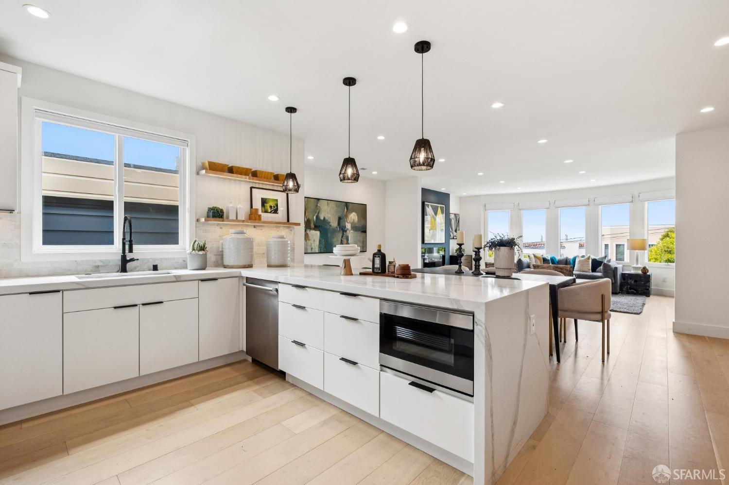 Detail Gallery Image 11 of 53 For 2262 26th Ave, San Francisco,  CA 94116 - 4 Beds | 4 Baths