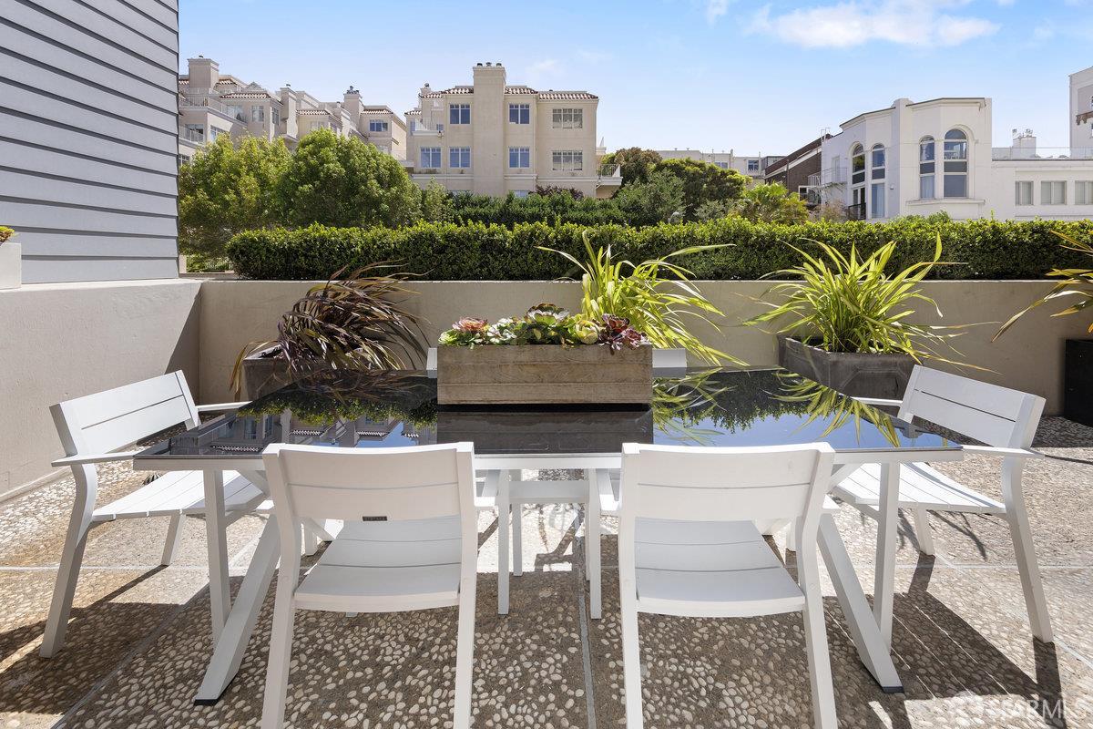 Detail Gallery Image 7 of 35 For 1080 Chestnut St 1b,  San Francisco,  CA 94109 - 1 Beds | 1/1 Baths
