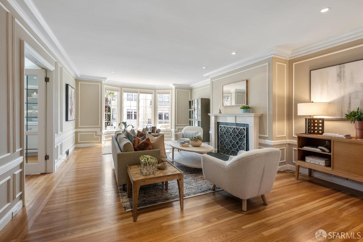 Photo #4: 425057739 Listing 