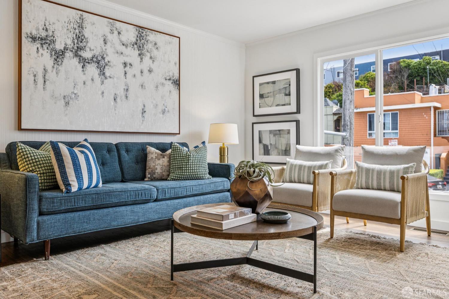 Detail Gallery Image 4 of 30 For 301 Maynard St, San Francisco,  CA 94112 - 3 Beds | 2 Baths