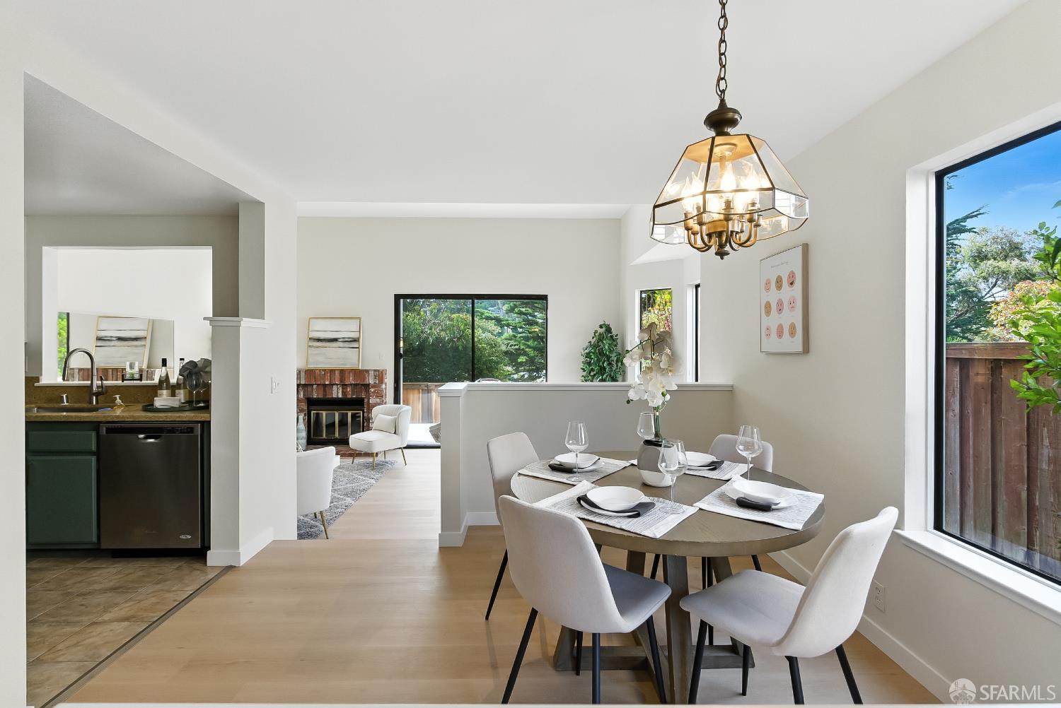 Detail Gallery Image 8 of 65 For 91 Crown Cir, South San Francisco,  CA 94080 - 2 Beds | 2/1 Baths