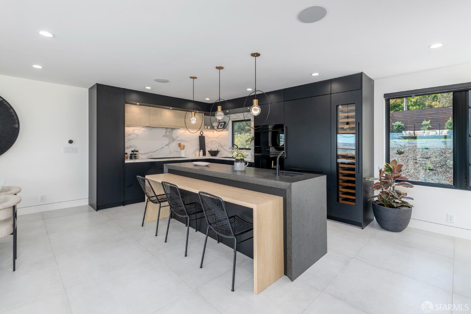 Detail Gallery Image 13 of 92 For 222 Molimo Dr, San Francisco,  CA 94127 - 4 Beds | 3/1 Baths