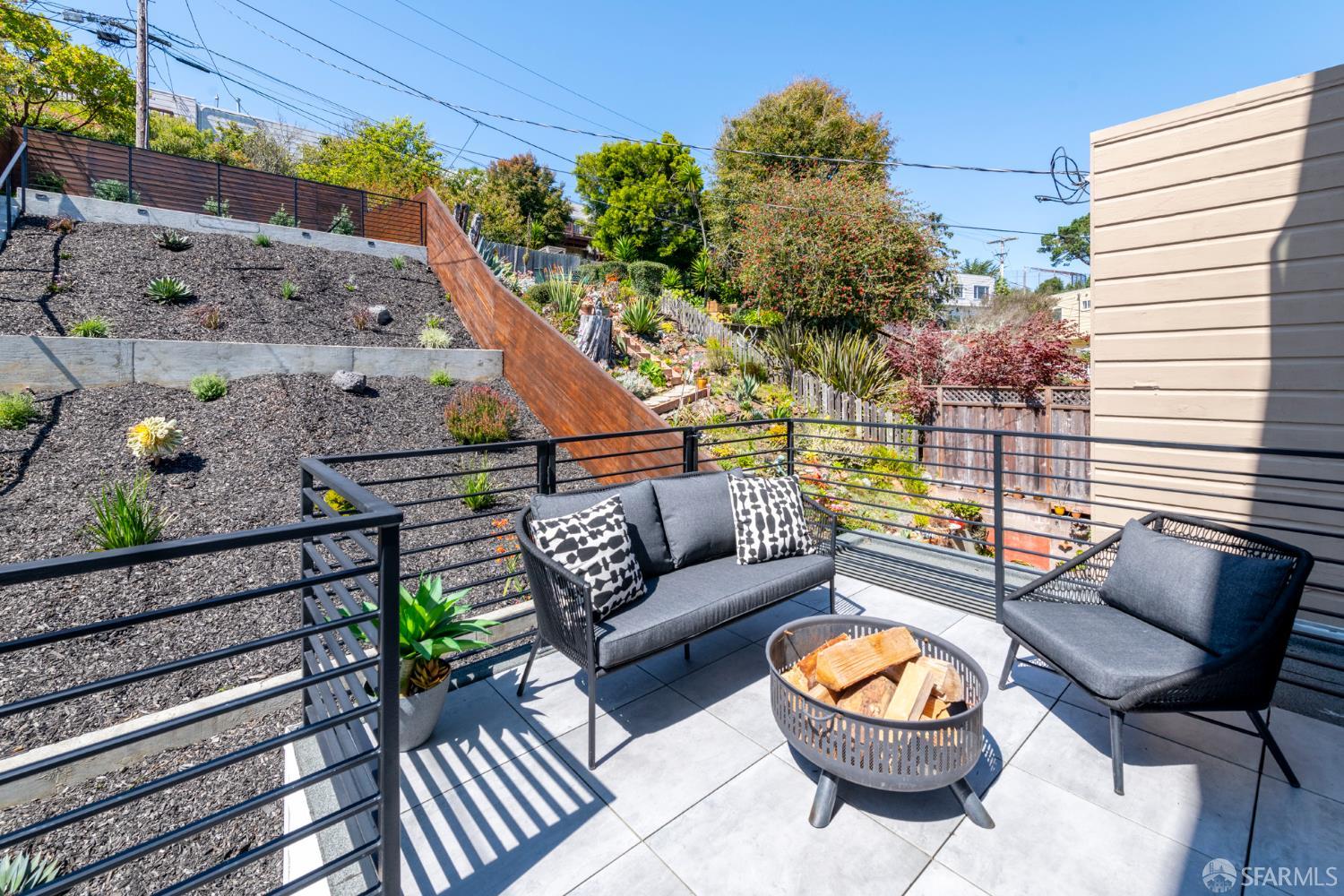 Detail Gallery Image 52 of 92 For 222 Molimo Dr, San Francisco,  CA 94127 - 4 Beds | 3/1 Baths