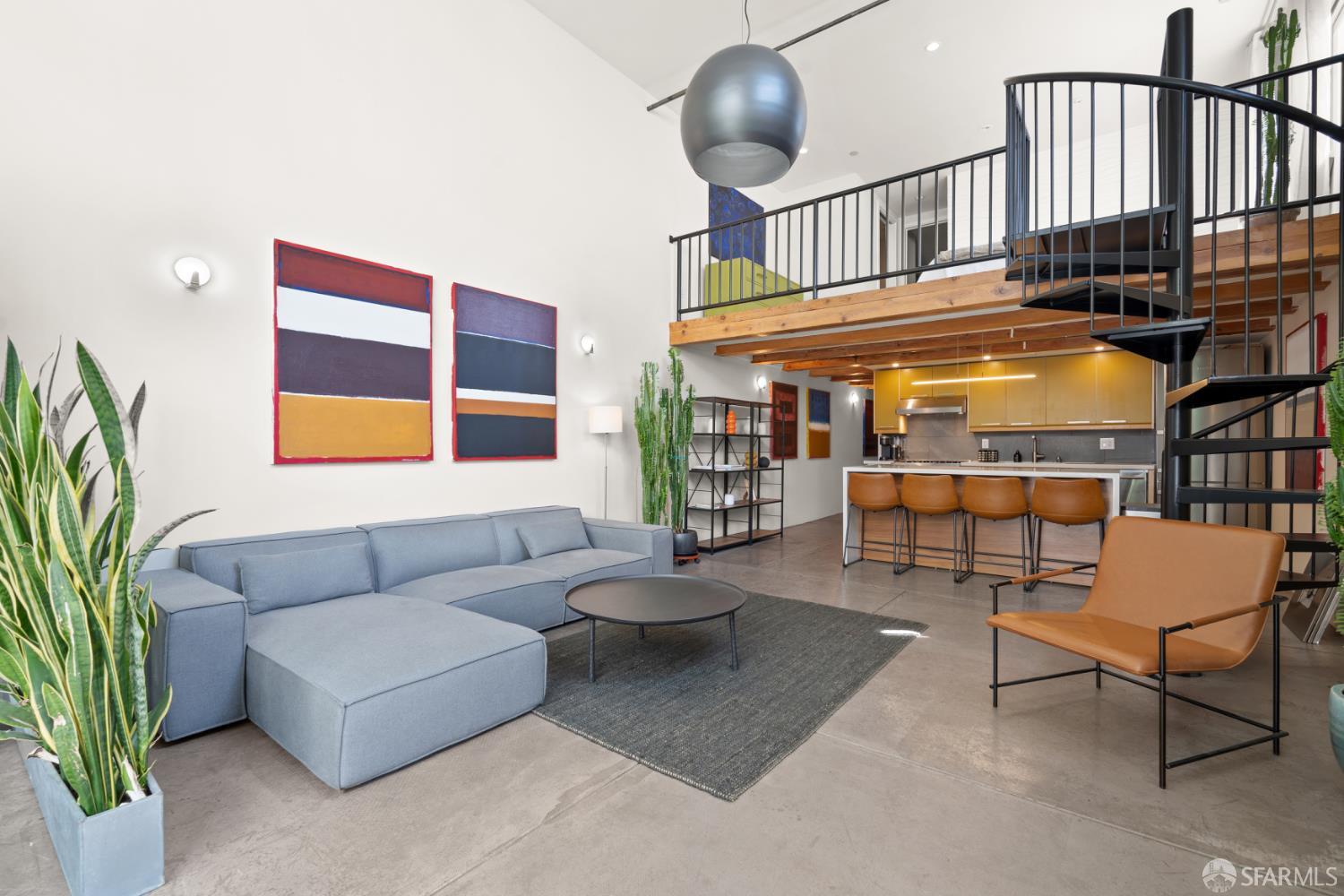 Photo #2: 425071765 Listing 