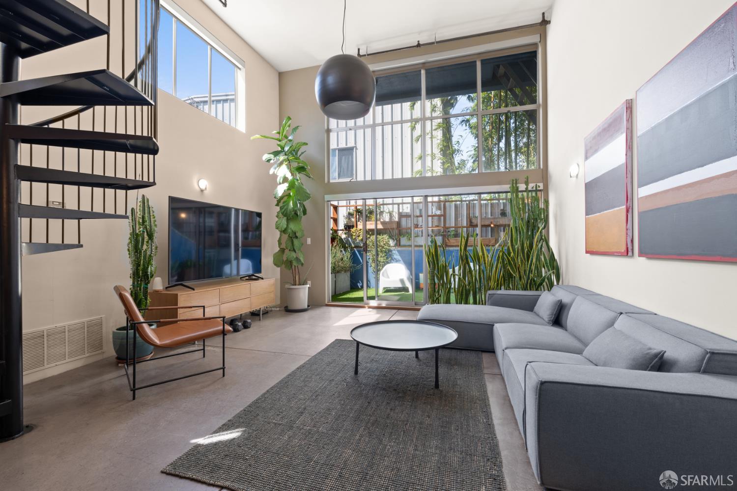 Photo #4: 425071765 Listing 