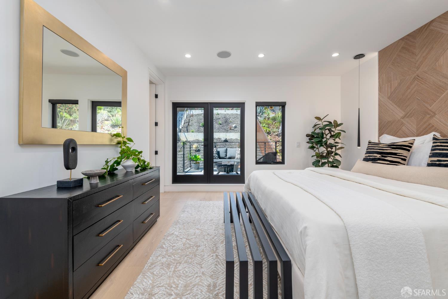 Detail Gallery Image 42 of 92 For 222 Molimo Dr, San Francisco,  CA 94127 - 4 Beds | 3/1 Baths