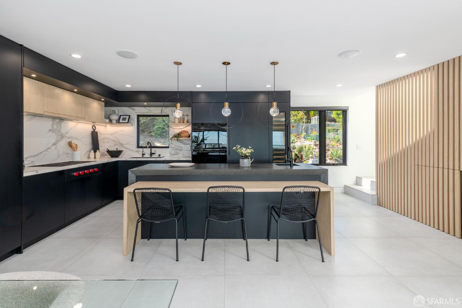 Detail Gallery Image 14 of 92 For 222 Molimo Dr, San Francisco,  CA 94127 - 4 Beds | 3/1 Baths