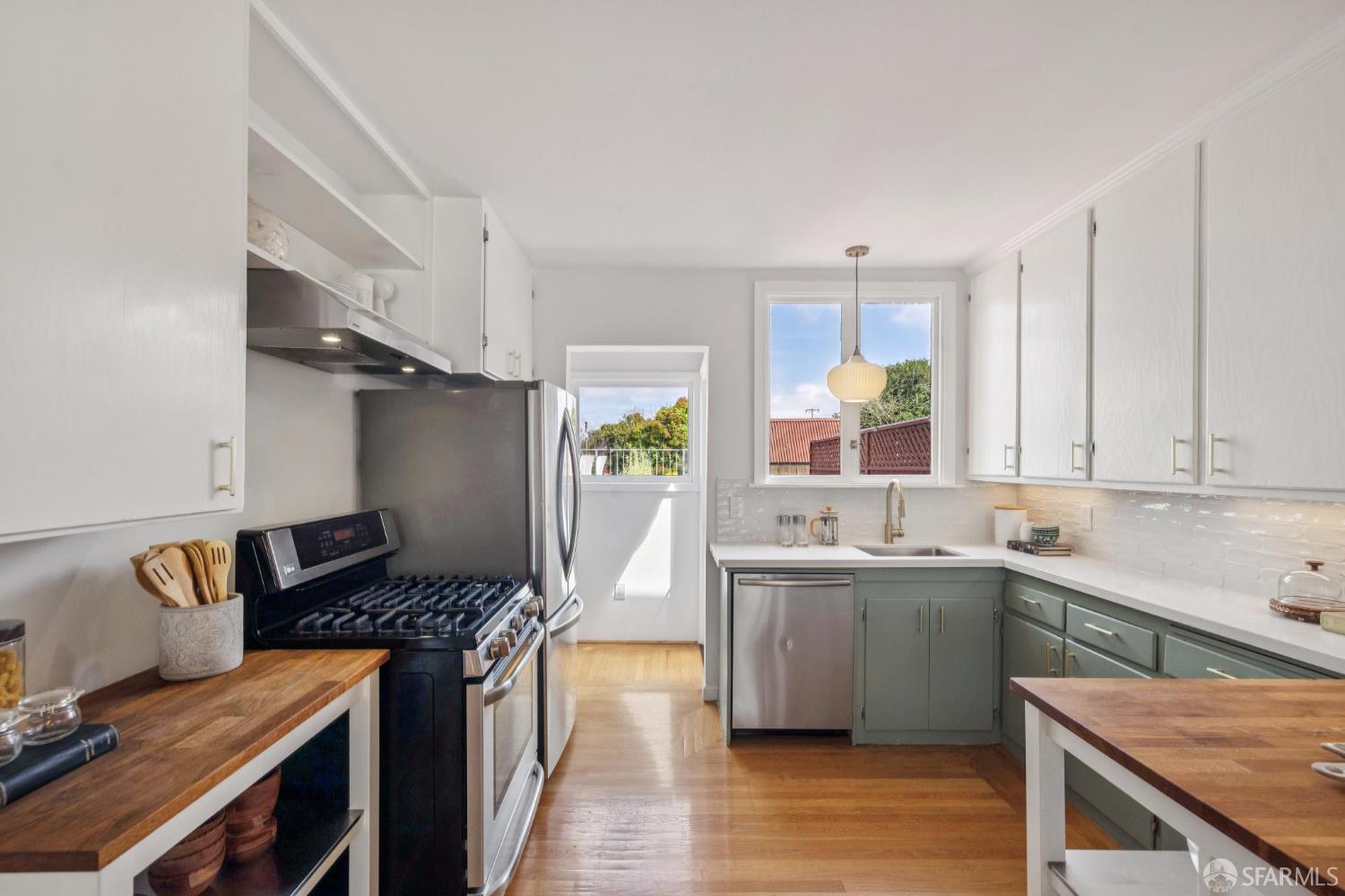 Detail Gallery Image 11 of 50 For 25 Gambier St, San Francisco,  CA 94134 - 2 Beds | 2 Baths