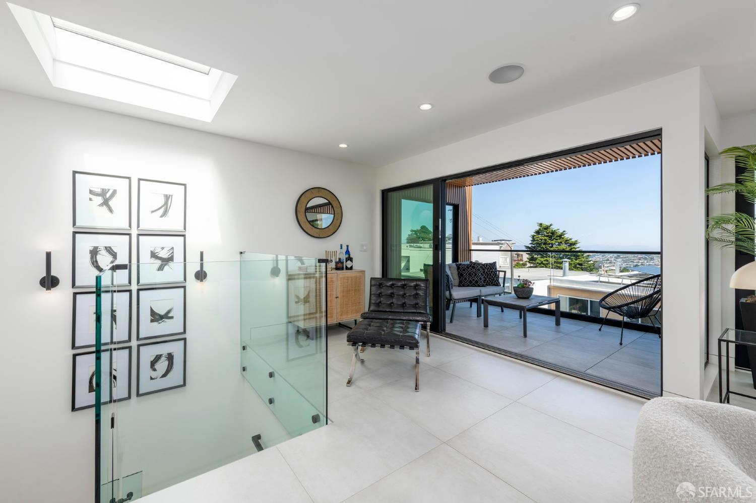 Detail Gallery Image 22 of 92 For 222 Molimo Dr, San Francisco,  CA 94127 - 4 Beds | 3/1 Baths