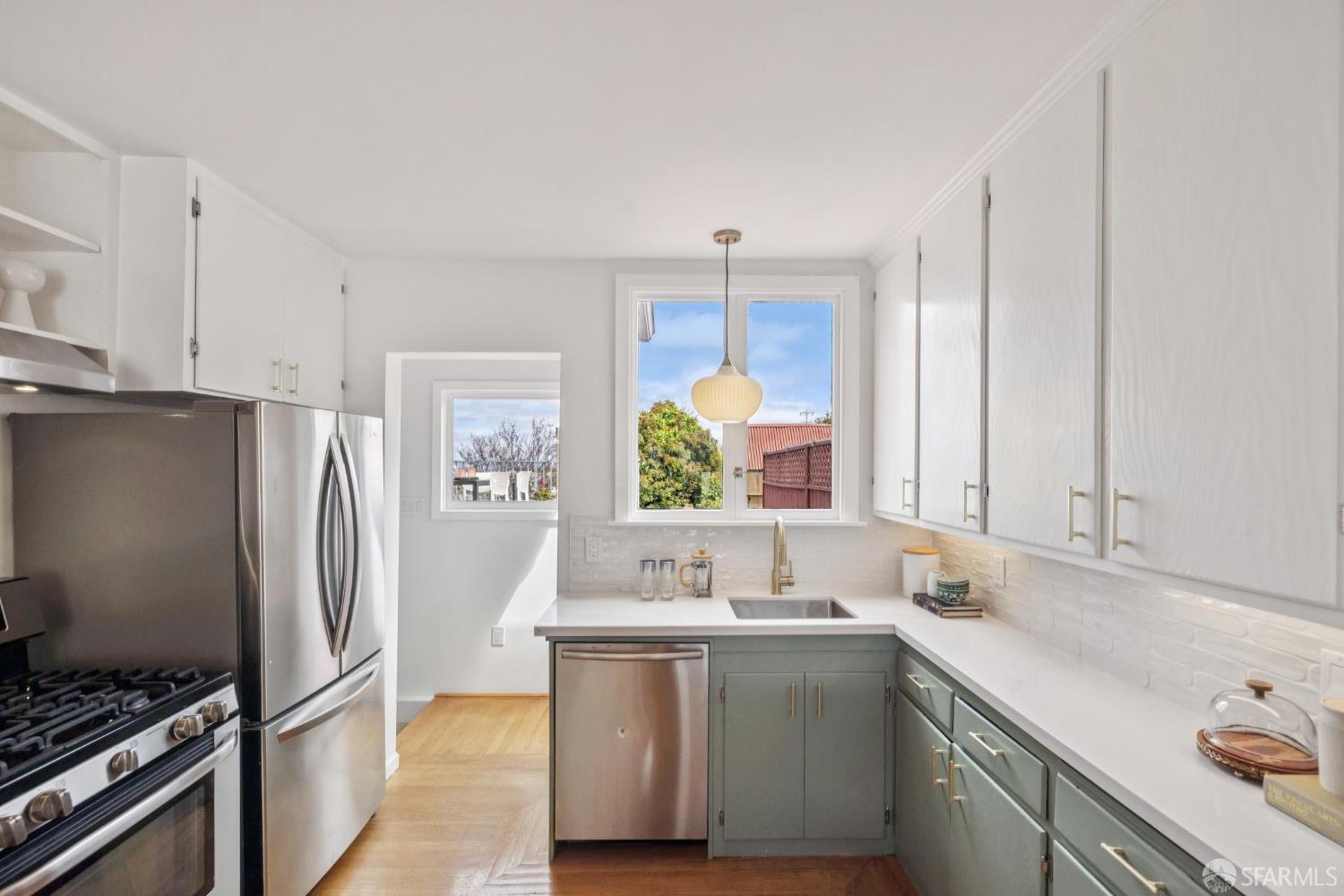 Detail Gallery Image 14 of 50 For 25 Gambier St, San Francisco,  CA 94134 - 2 Beds | 2 Baths