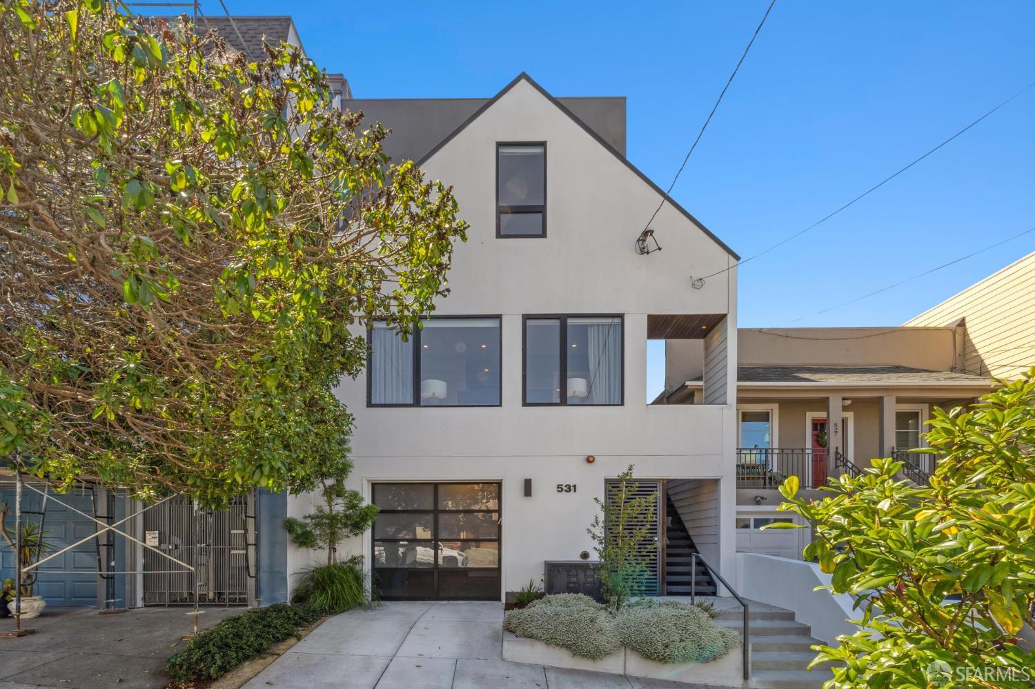 Detail Gallery Image 2 of 62 For 531 33rd Ave, San Francisco,  CA 94121 - 5 Beds | 4/1 Baths