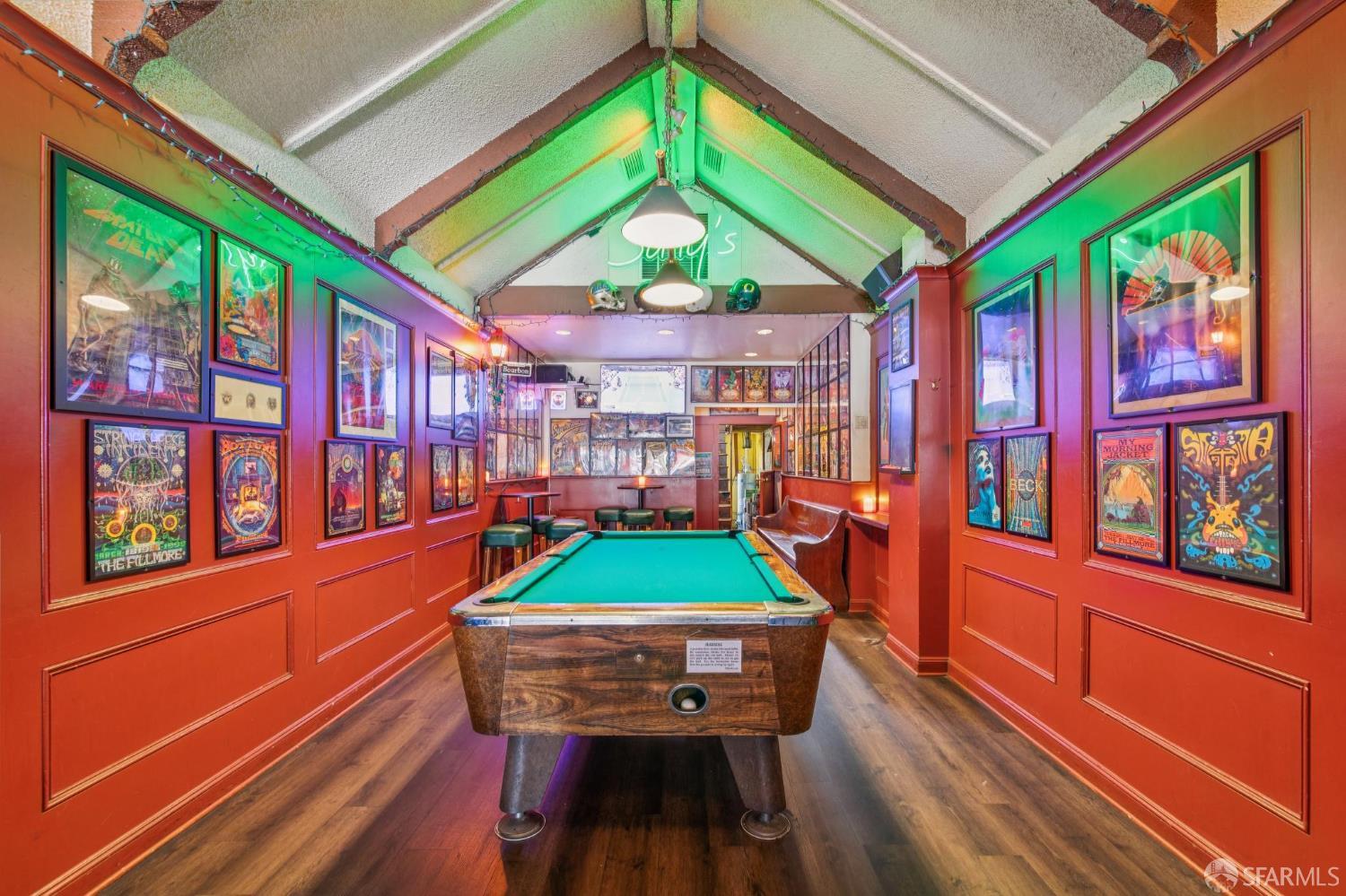 Detail Gallery Image 8 of 34 For 2138 Chestnut St, San Francisco,  CA 94123 - – Beds | – Baths