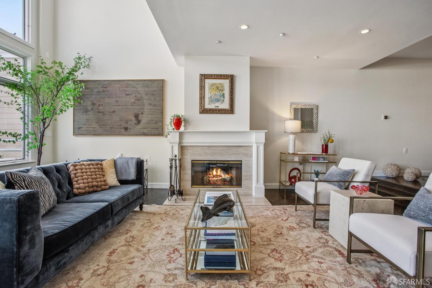 Detail Gallery Image 14 of 47 For 2550 Greenwich St, San Francisco,  CA 94123 - 4 Beds | 3/1 Baths