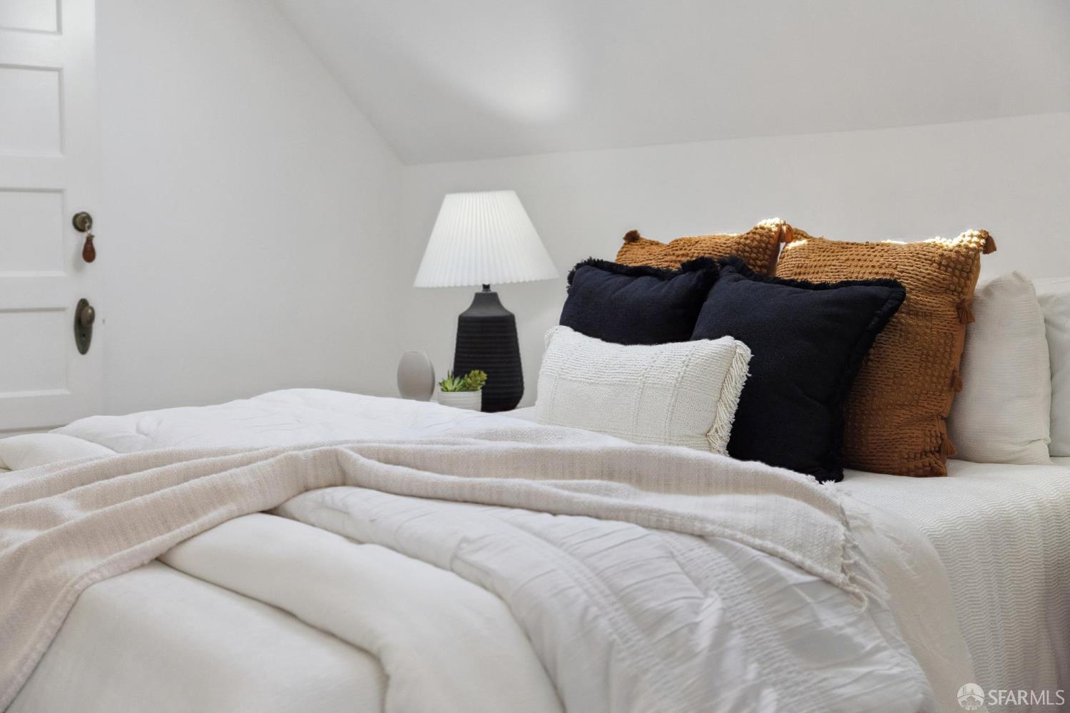 Detail Gallery Image 27 of 93 For 3668 Sacramento St, San Francisco,  CA 94118 - – Beds | – Baths