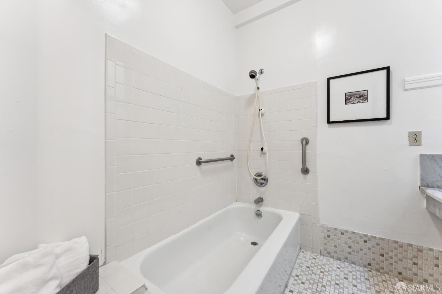 Detail Gallery Image 25 of 39 For 251 14th Ave, San Francisco,  CA 94118 - – Beds | – Baths