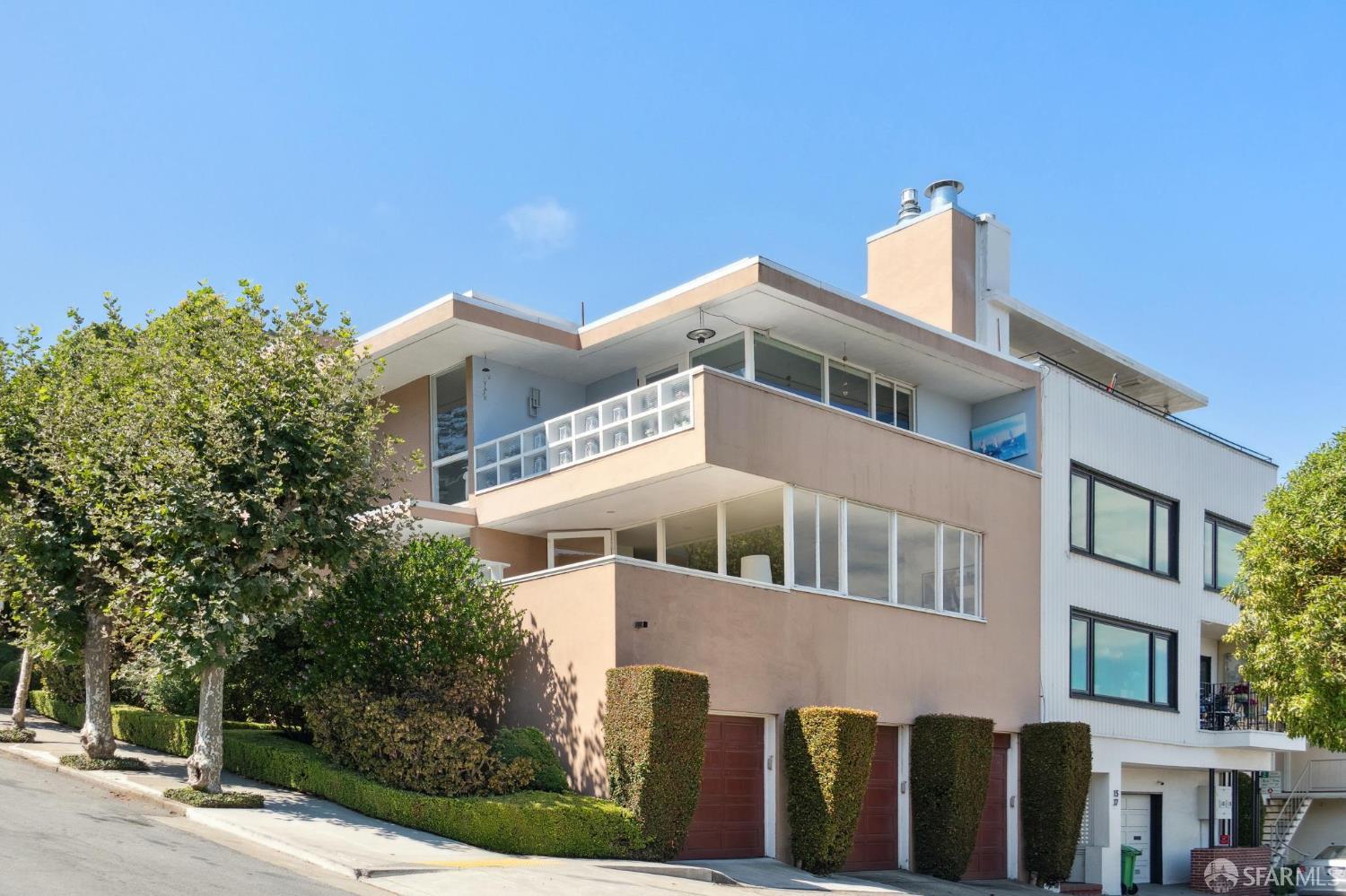 Photo #2: 425068587 Listing 
