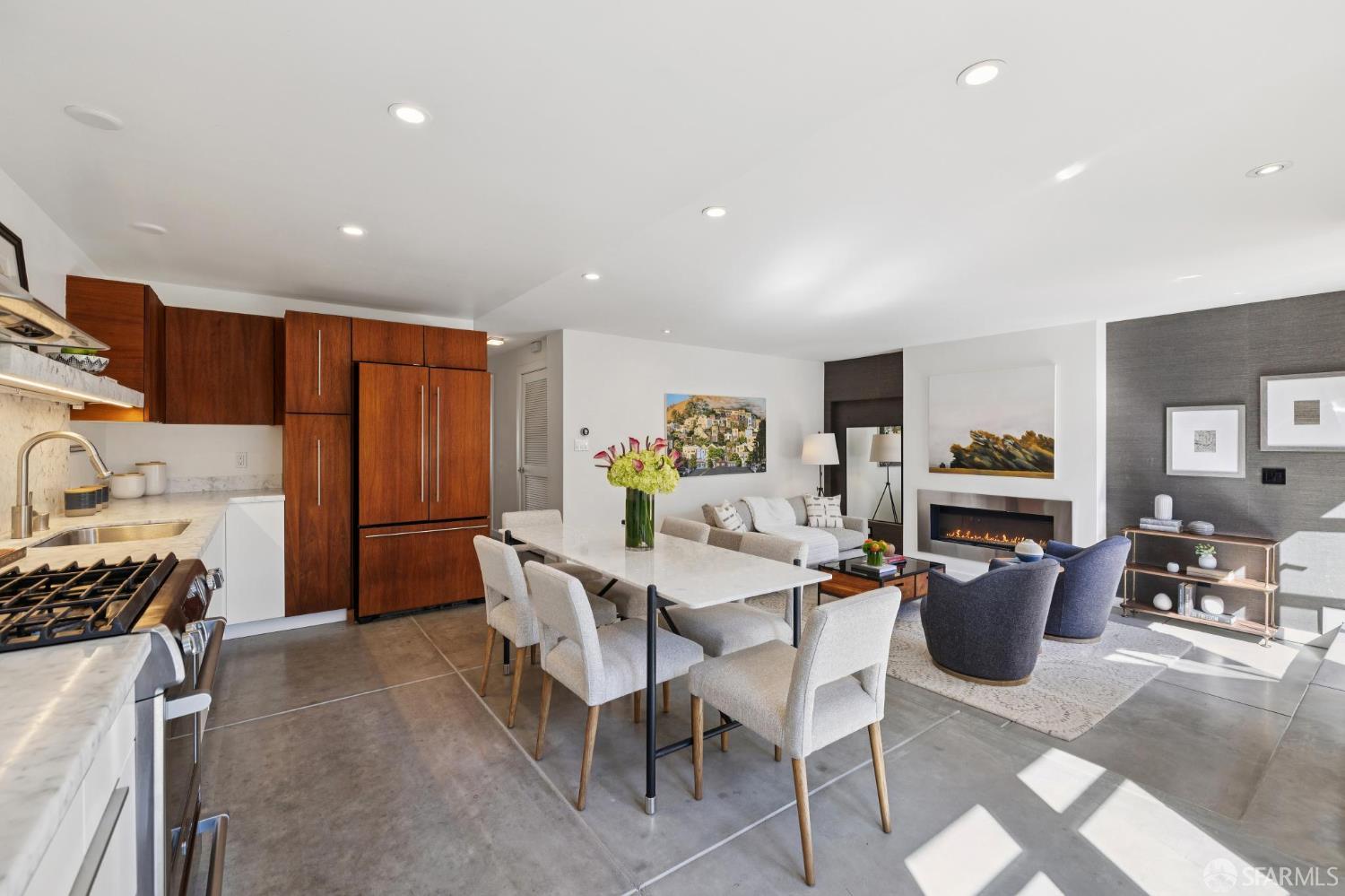 Photo #6: 425071830 Listing 