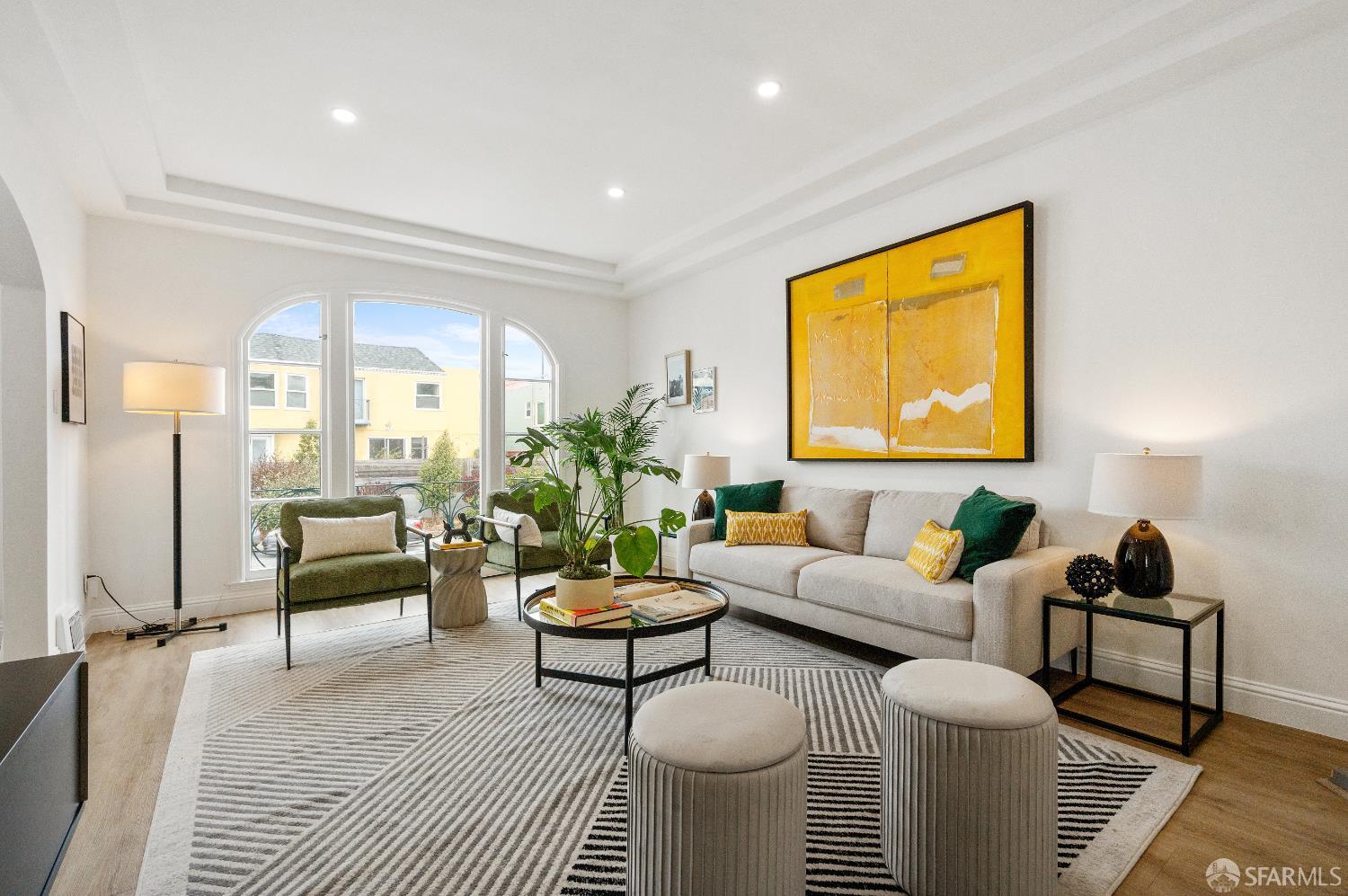 Detail Gallery Image 2 of 23 For 475 Justin Dr, San Francisco,  CA 94112 - 3 Beds | 2 Baths