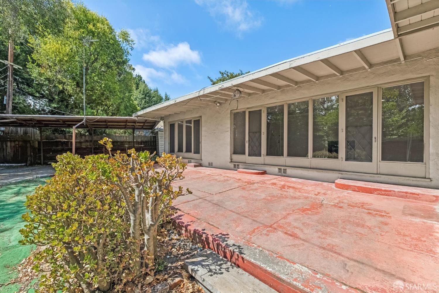 Detail Gallery Image 22 of 31 For 1151 Eastmoor Rd, Burlingame,  CA 94010 - 2 Beds | 1 Baths