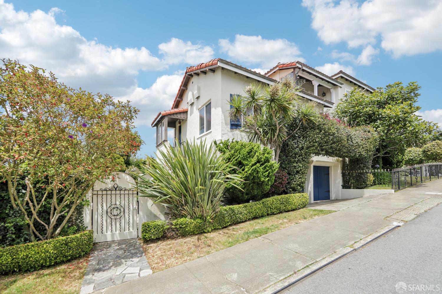 Detail Gallery Image 66 of 70 For 1475 Monterey Blvd, San Francisco,  CA 94127 - 4 Beds | 4/1 Baths