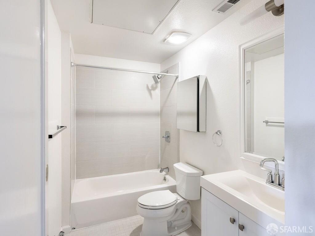 Detail Gallery Image 7 of 12 For 1964 Union St, San Francisco,  CA 94123 - – Beds | – Baths