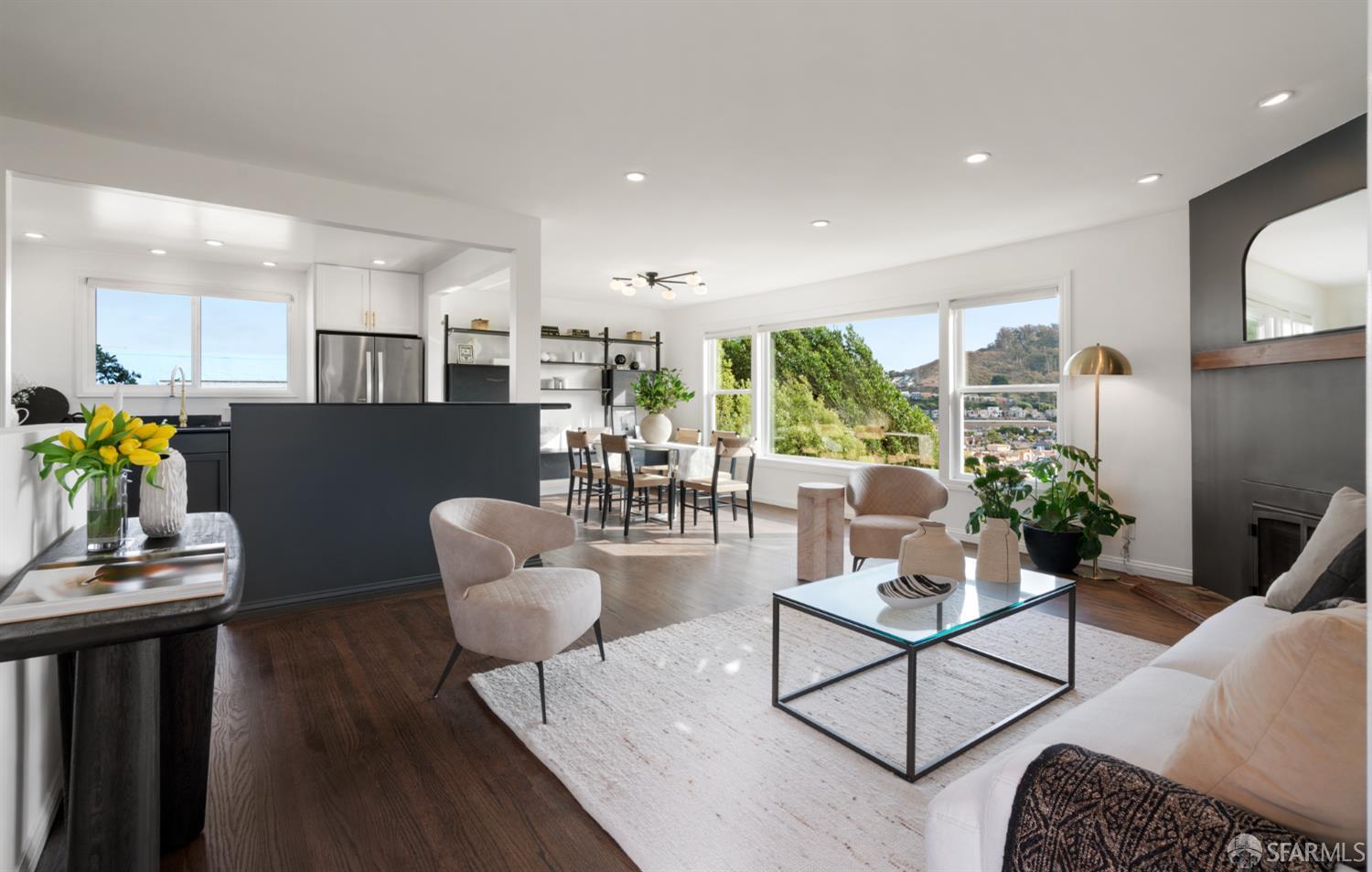 Detail Gallery Image 3 of 41 For 71 Panorama Dr, San Francisco,  CA 94131 - 4 Beds | 2/1 Baths