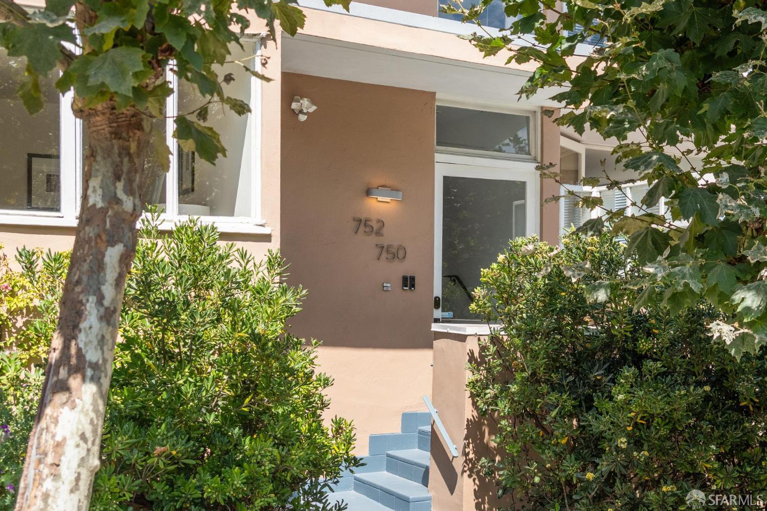Photo #3: 425068587 Listing 