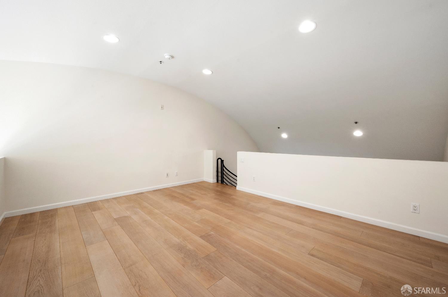 Detail Gallery Image 12 of 23 For 2002 3rd St #212,  San Francisco,  CA 94107 - 2 Beds | 2 Baths