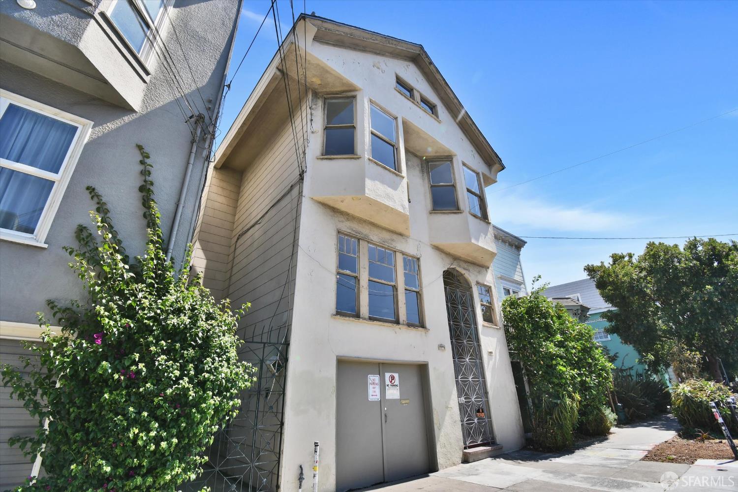 Detail Gallery Image 3 of 71 For 2711 Harrison St, San Francisco,  CA 94110 - – Beds | – Baths