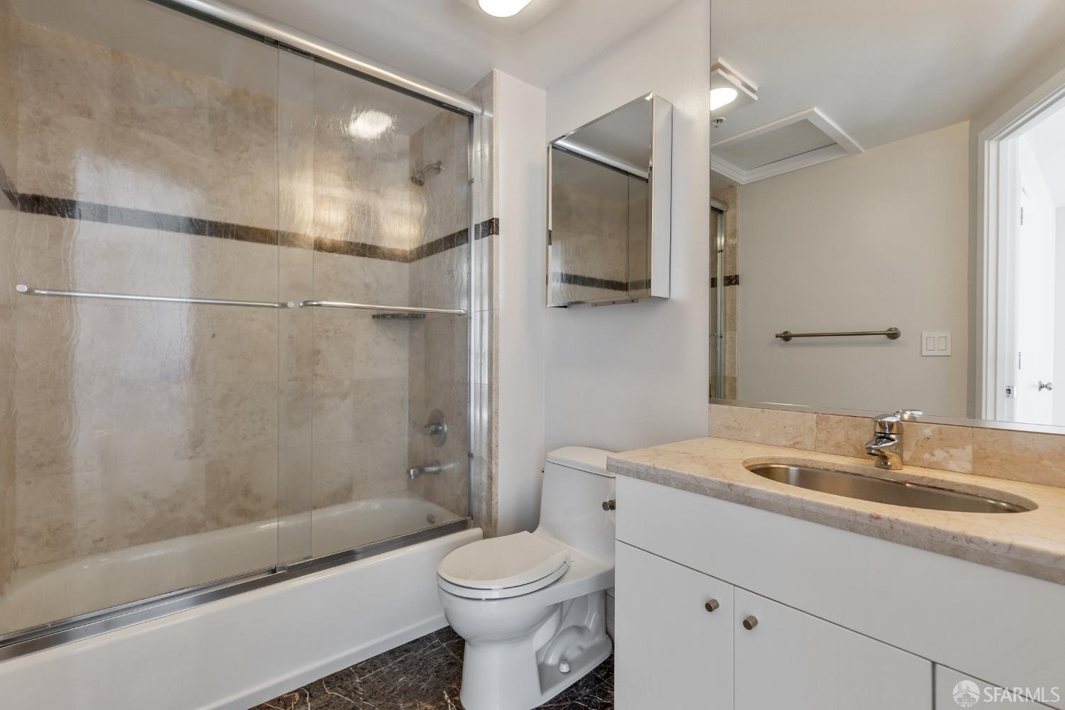 Photo #27: 425072099 Listing: Photo #27