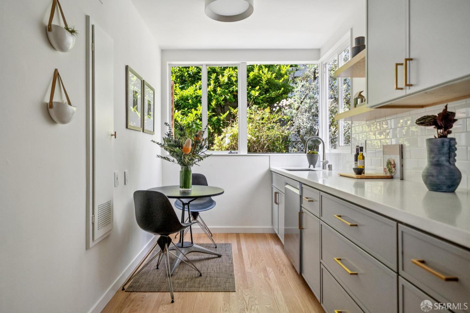 Detail Gallery Image 14 of 40 For 750 Francisco St, San Francisco,  CA 94133 - 1 Beds | 1 Baths