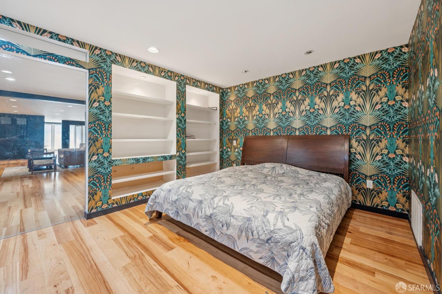 Detail Gallery Image 10 of 17 For 335 S Van Ness Ave, San Francisco,  CA 94103 - – Beds | – Baths