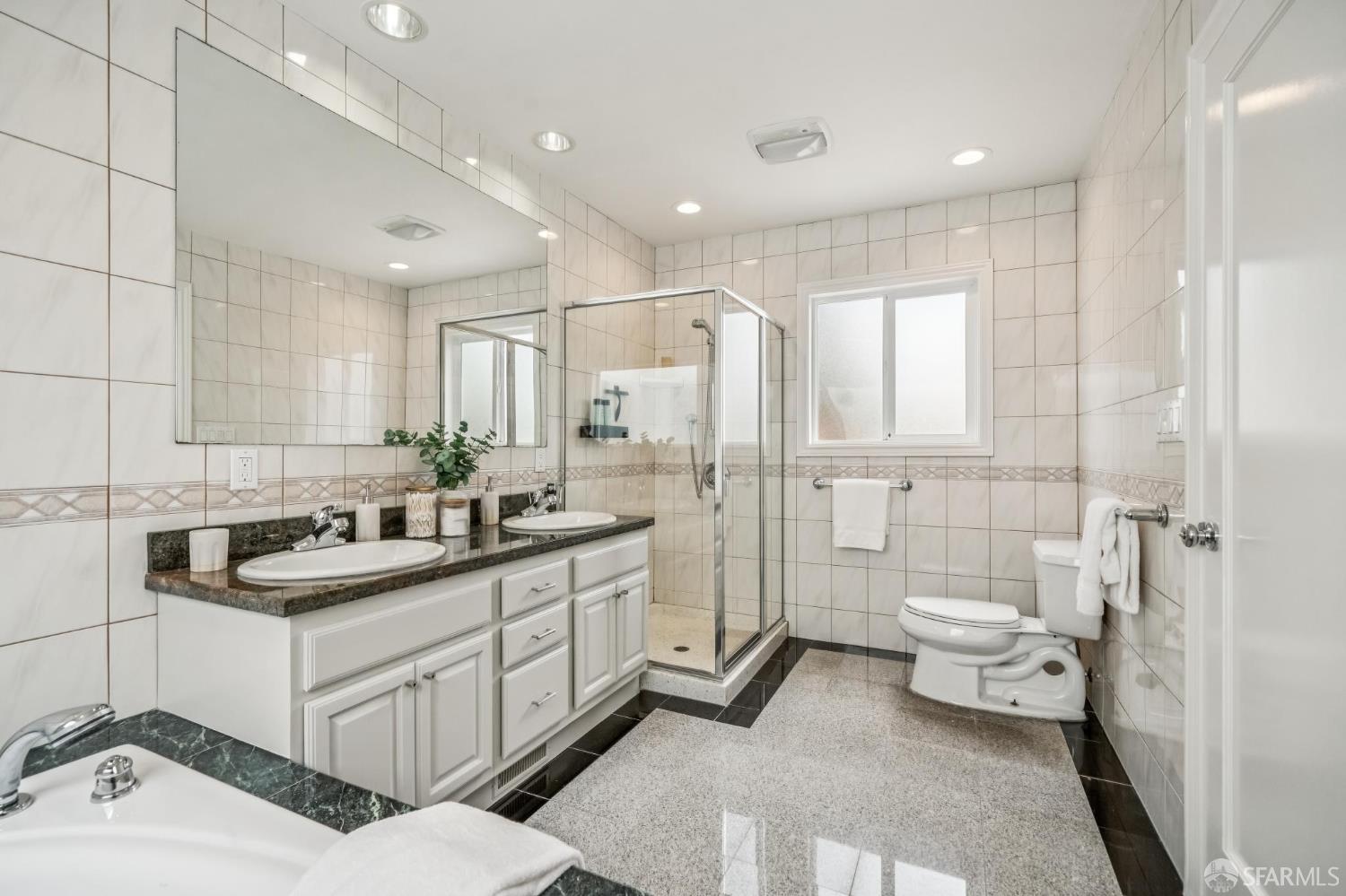 Detail Gallery Image 27 of 51 For 2430 33rd Ave, San Francisco,  CA 94116 - 5 Beds | 3 Baths