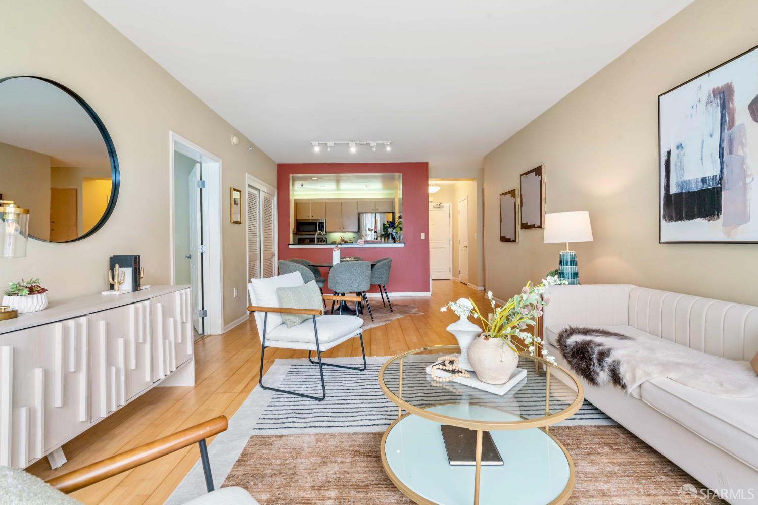 Photo #6: 425071323 Listing 