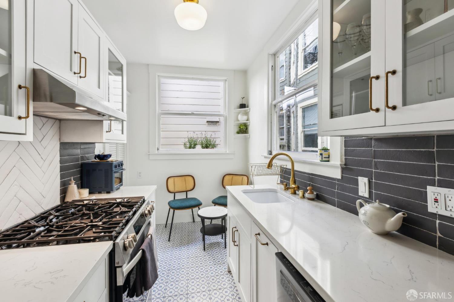 Photo #5: 425071974 Listing 