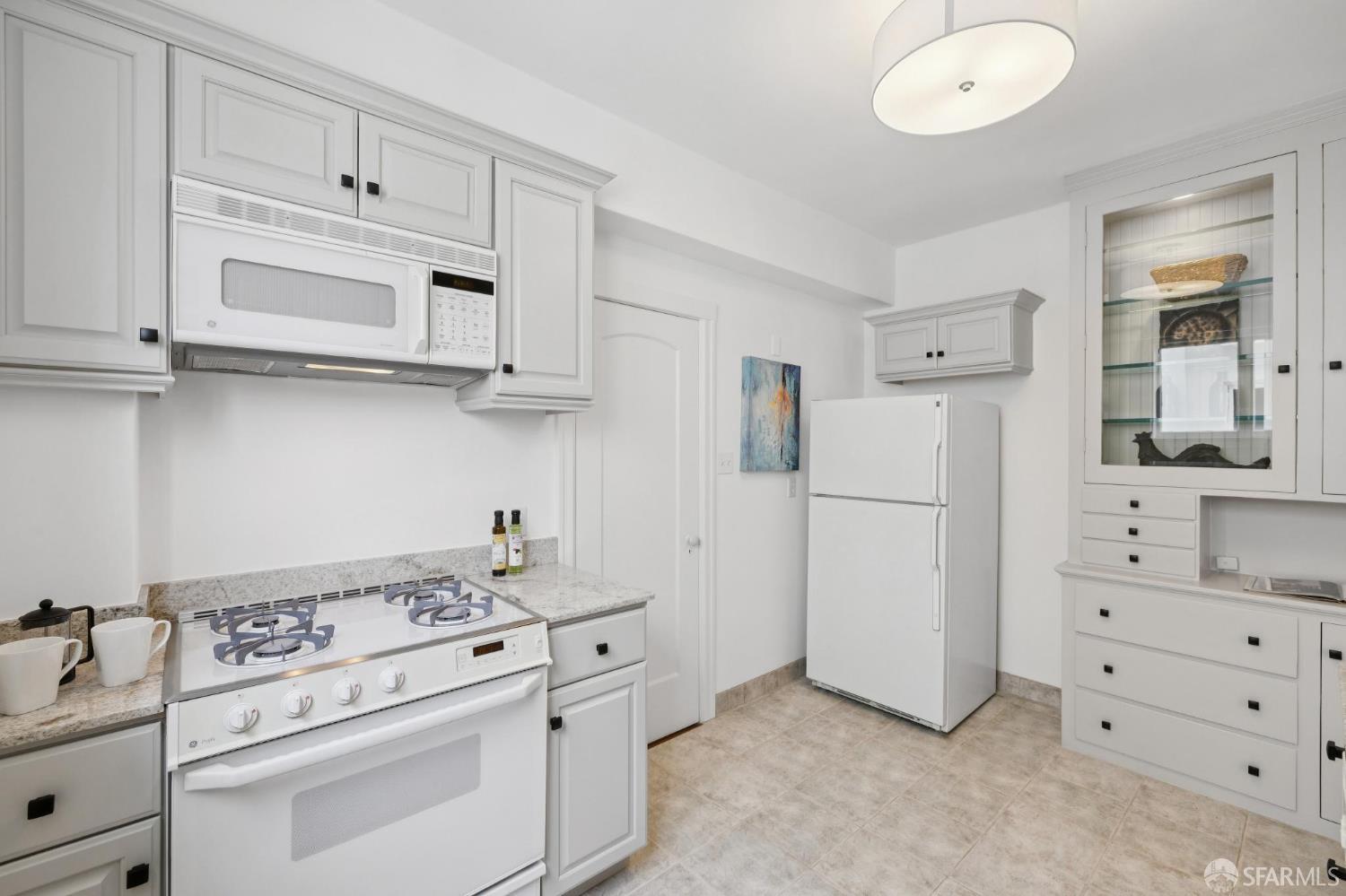 Photo #15: 425071953 Listing: Photo #15