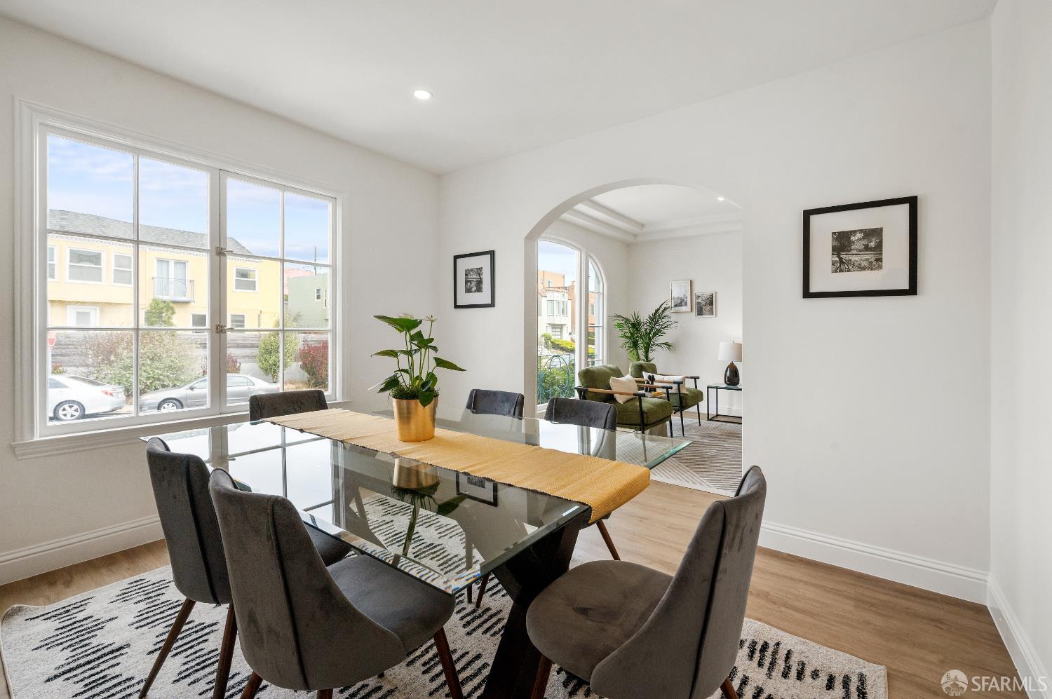 Detail Gallery Image 6 of 23 For 475 Justin Dr, San Francisco,  CA 94112 - 3 Beds | 2 Baths