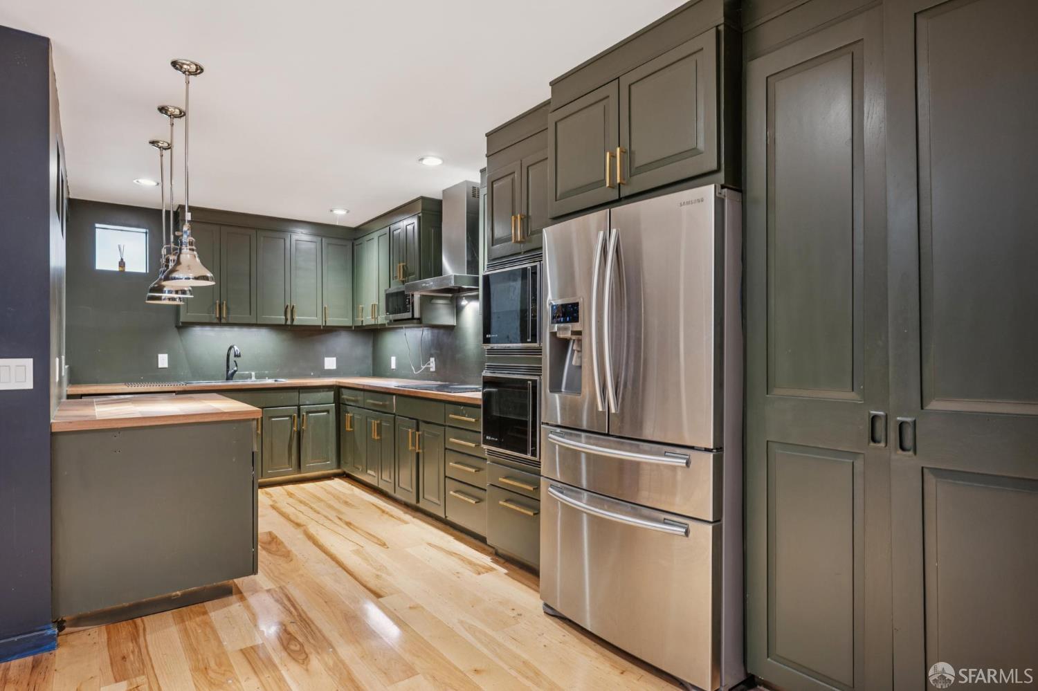 Detail Gallery Image 8 of 17 For 335 S Van Ness Ave, San Francisco,  CA 94103 - – Beds | – Baths