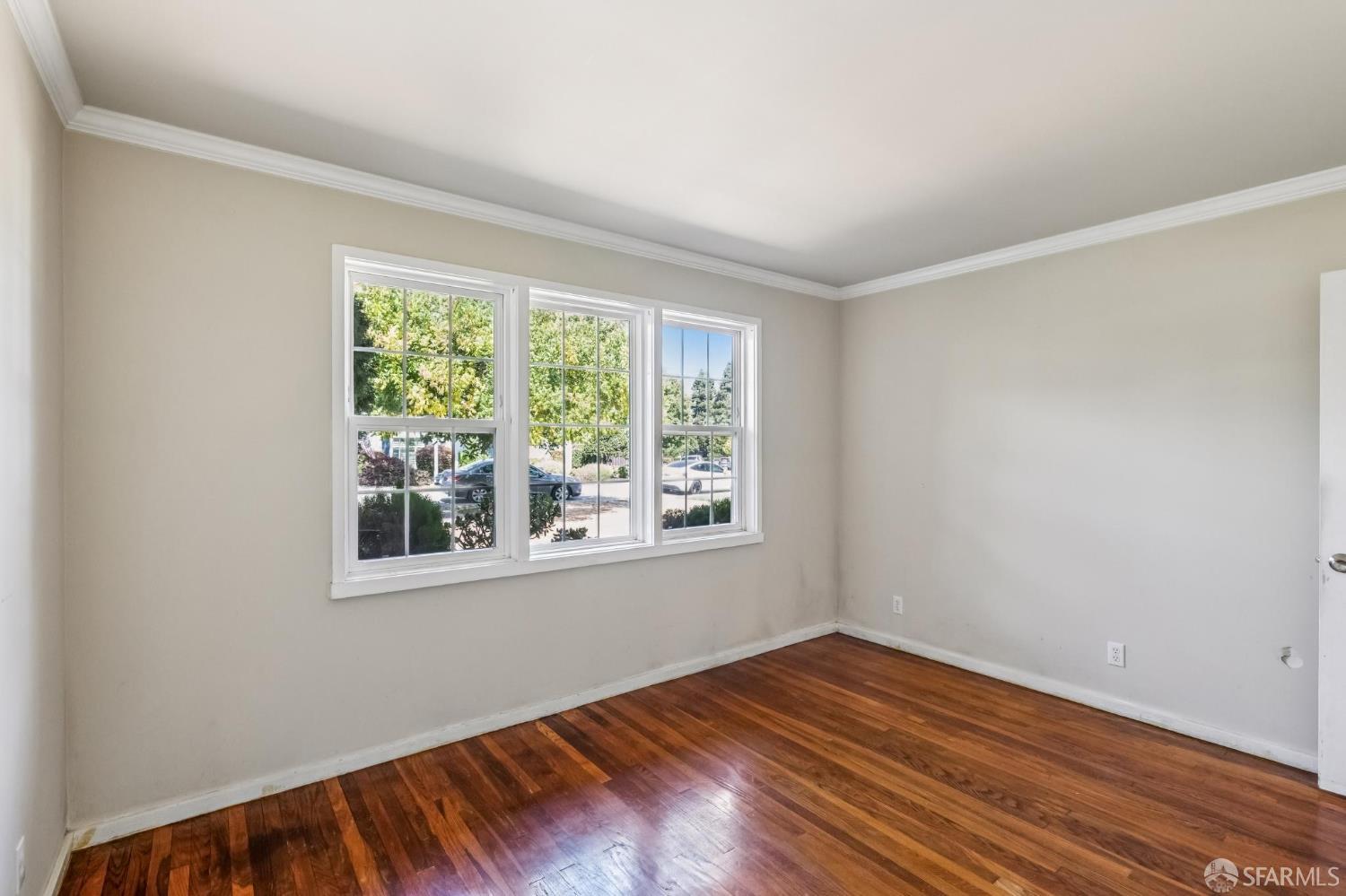 Detail Gallery Image 20 of 31 For 1151 Eastmoor Rd, Burlingame,  CA 94010 - 2 Beds | 1 Baths