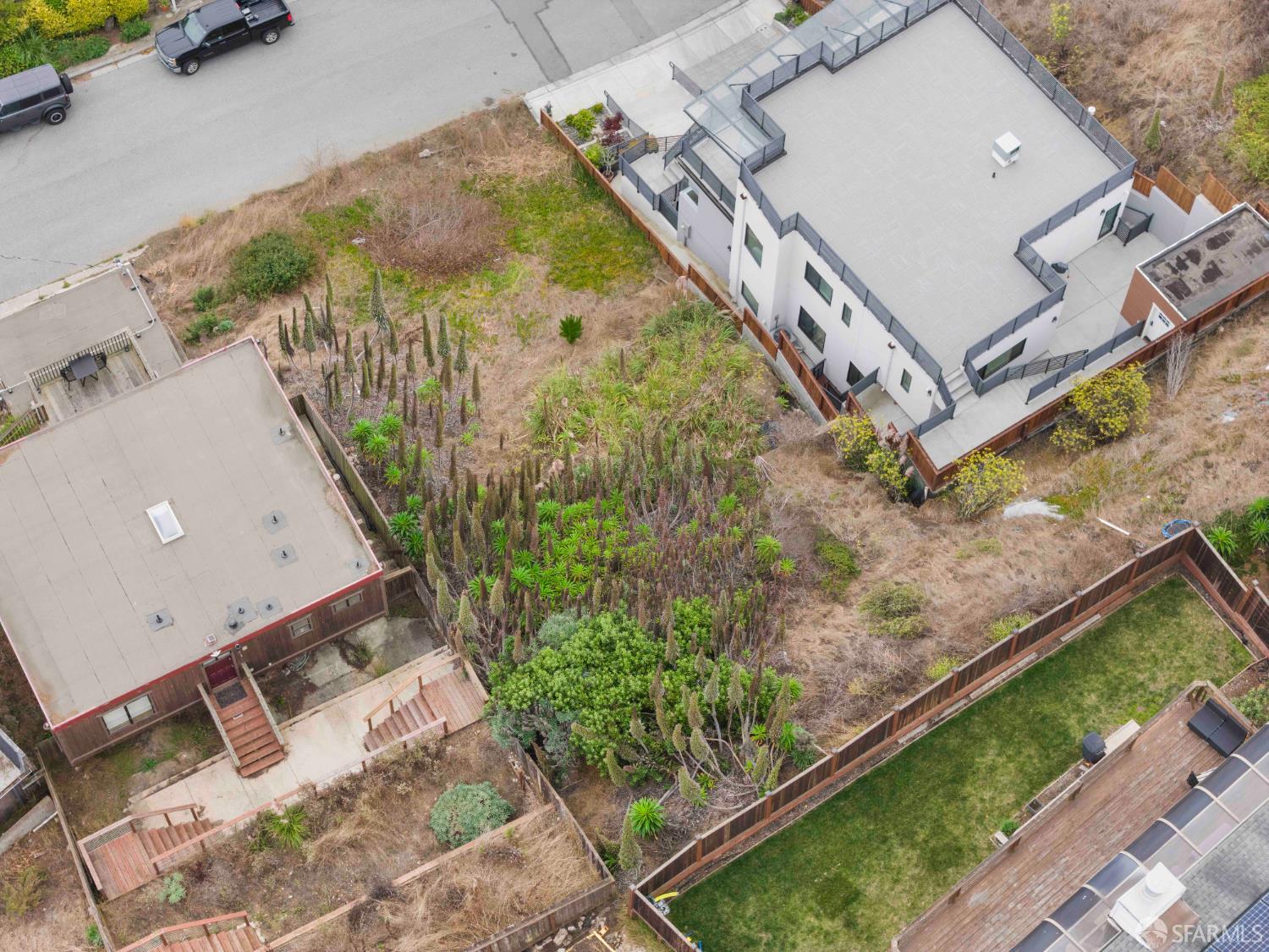 Detail Gallery Image 7 of 7 For 327 Beaumont Blvd, Pacifica,  CA 94044 - – Beds | – Baths